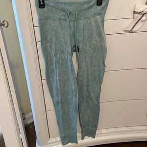 PINK Active size medium leggings